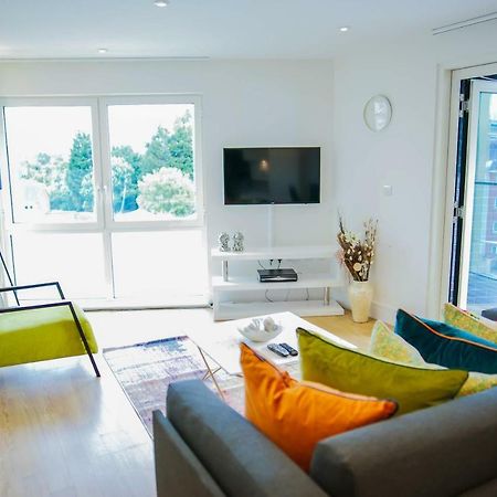 Executive 2 Bed Apartment London Exterior photo