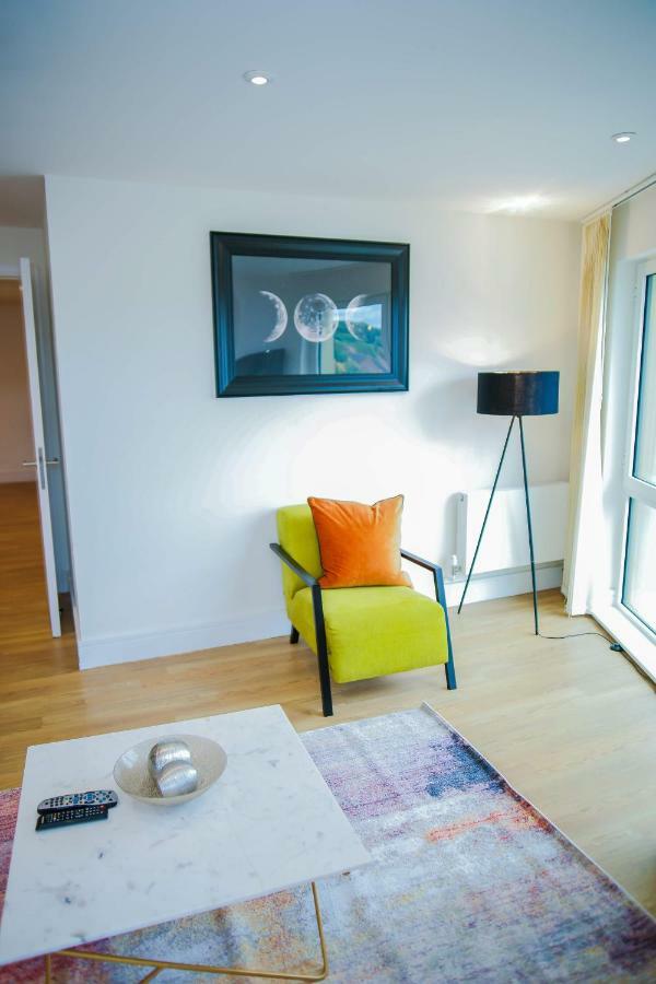 Executive 2 Bed Apartment London Exterior photo