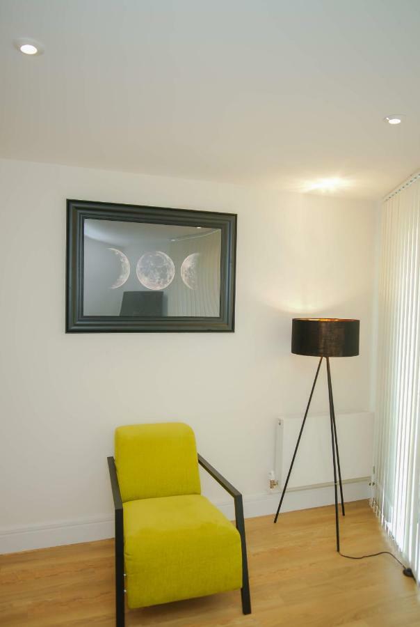 Executive 2 Bed Apartment London Exterior photo